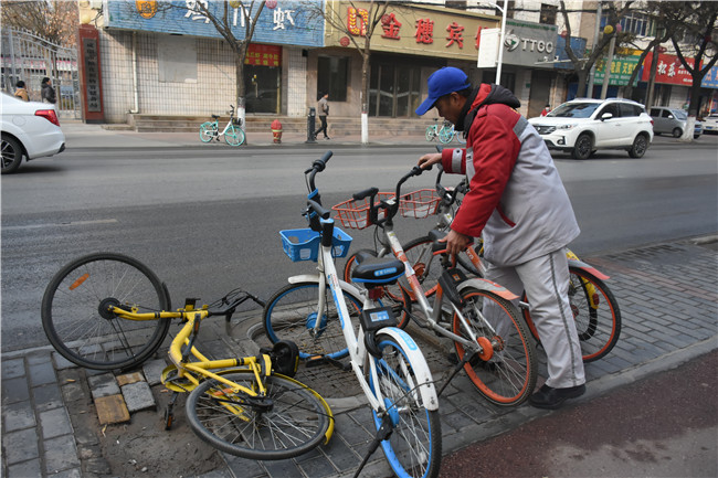 市停車(chē)公司開(kāi)展“兩會(huì)”大巡查活動(dòng)